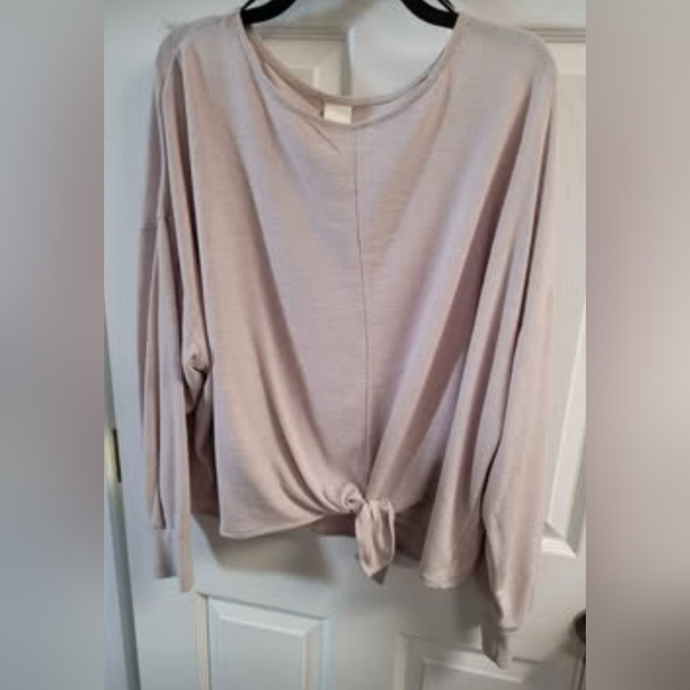 H&M Women's Cream Tie-Front Top